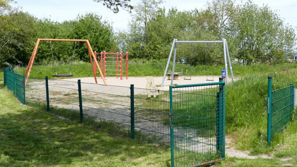 Kinderspielplatz Wackerballig